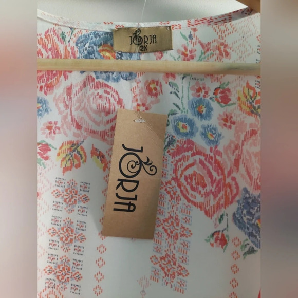 Jorja Floral Wrap Ruffle Hem Blouse plunging neck Elastic Cuffs Whimsical - Picture 6 of 7